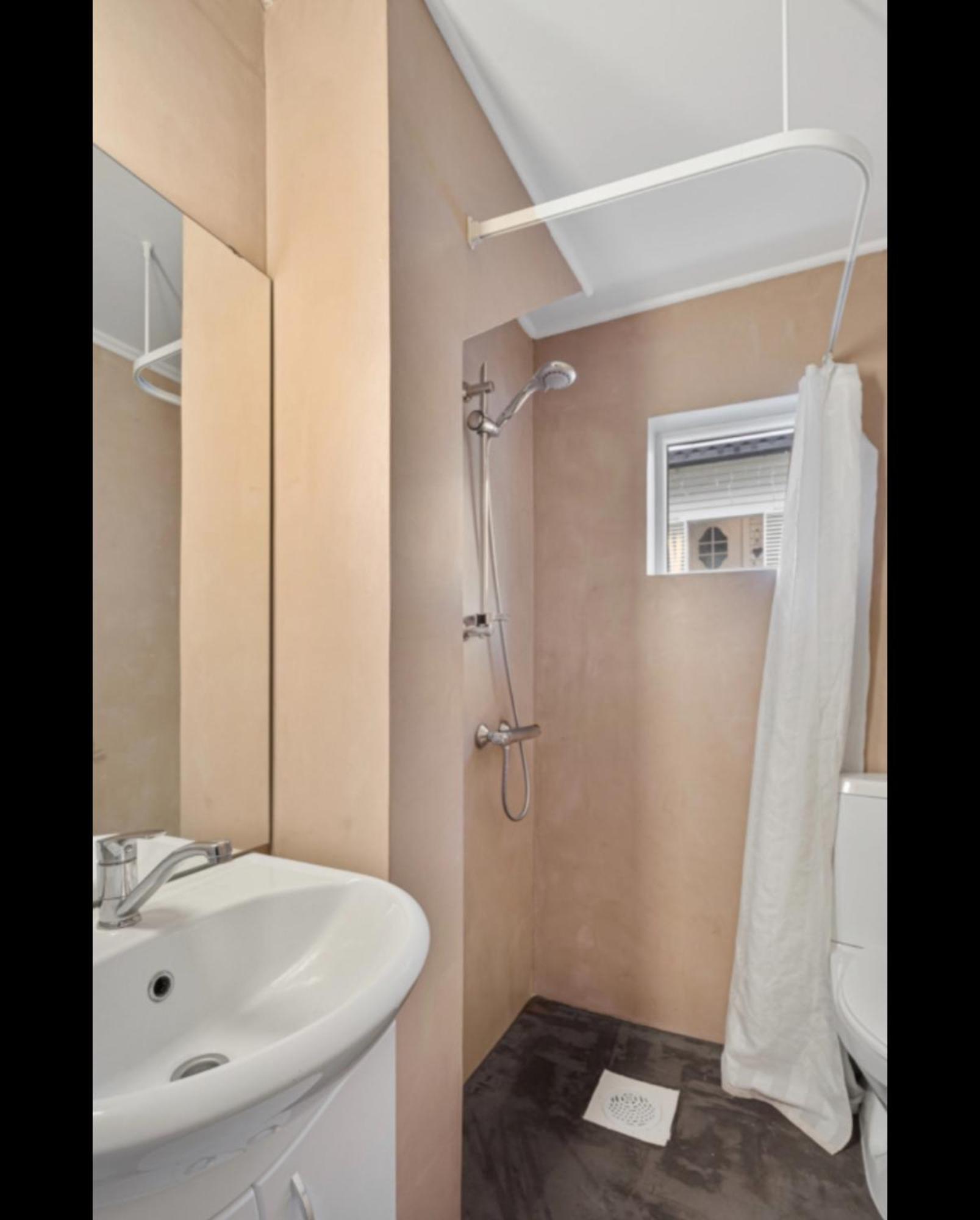 Centrally Located Apartment With 2 Bedrooms And Free Parking Tromsø Exterior foto